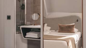 Hochwertige Bettwaren, Minibar, Zimmersafe, Schreibtisch
