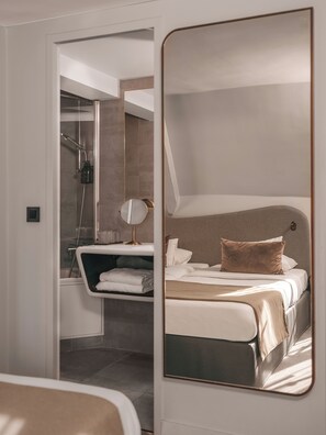 1 bedroom, premium bedding, minibar, in-room safe