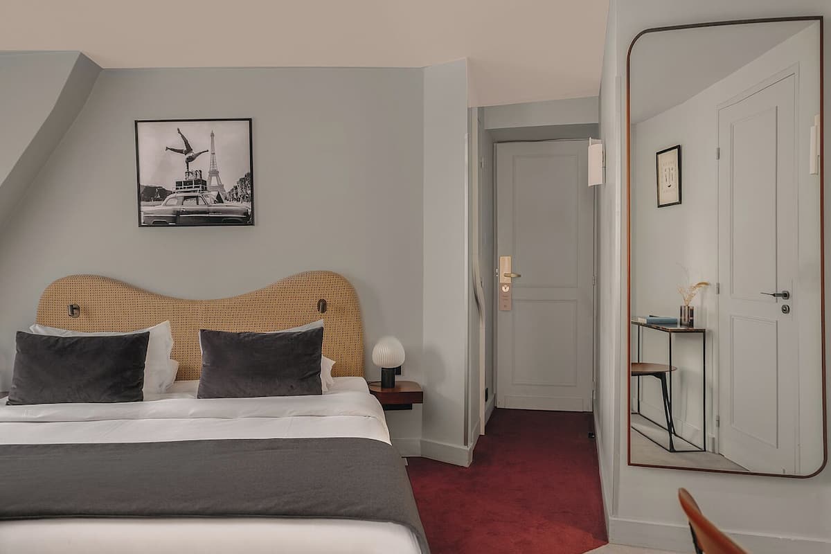 Ropa de cama de alta calidad y minibar