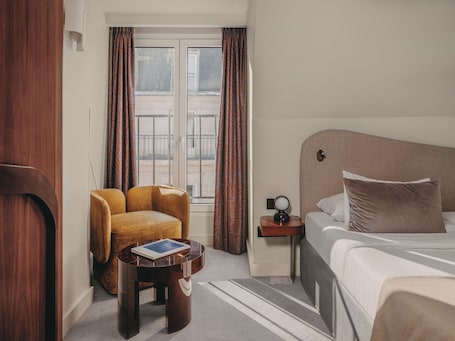 Premium bedding, minibar, in-room safe, desk