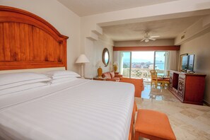 Junior Suite, Premium Level | 1 camera, minibar con snack e bevande gratuite, una cassaforte in camera