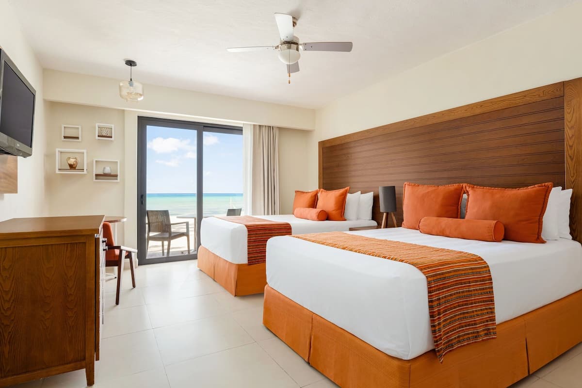 Minibar, in-room safe, laptop workspace, blackout drapes