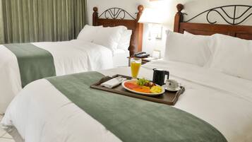 Habitación estándar doble | Caja fuerte, escritorio, espacio para trabajar con un portátil