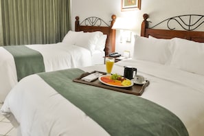 Habitación estándar doble | Caja fuerte, escritorio, espacio para trabajar con un portátil