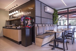 Coffee shop