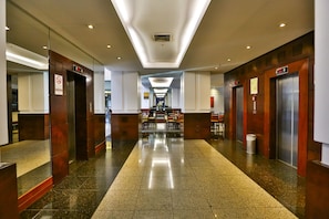 Interior entrance - Metropolitan Hotel by Atlantica (Brasília)