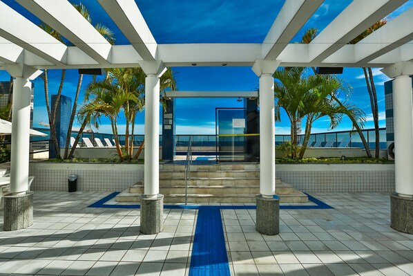 Outdoor pool, sun loungers