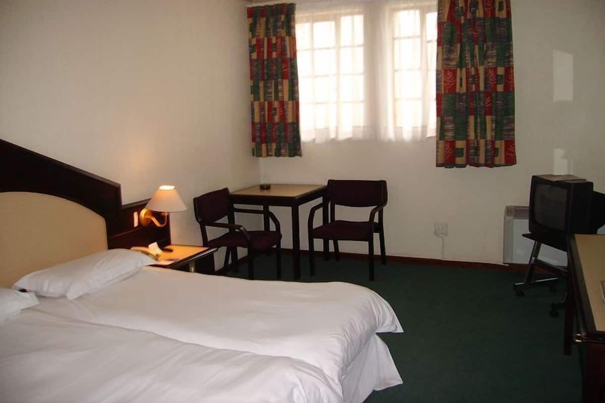 In-room safe, iron/ironing board, free WiFi, bed sheets