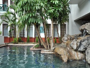 Outdoor pool - Hotel Promenade (Mbombela)