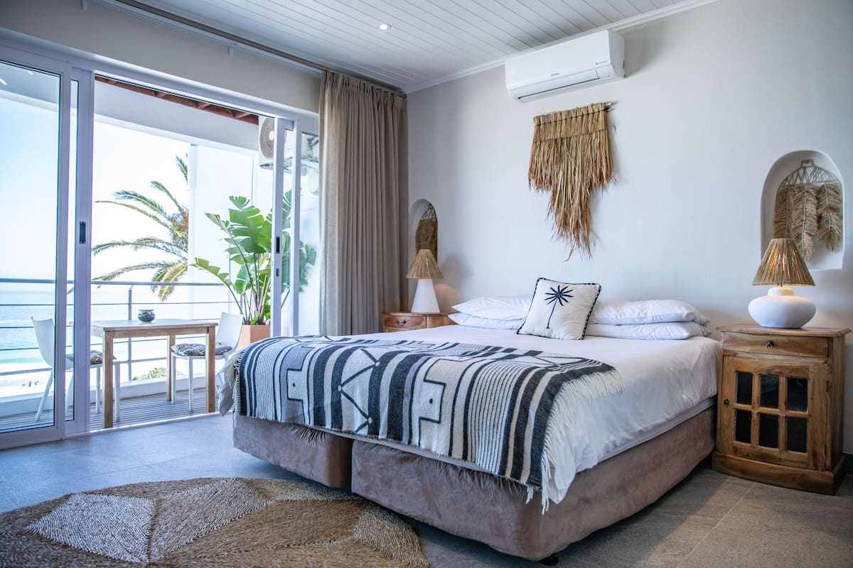 Standard Sea View | Egyptian cotton sheets, premium bedding, Select Comfort beds, minibar