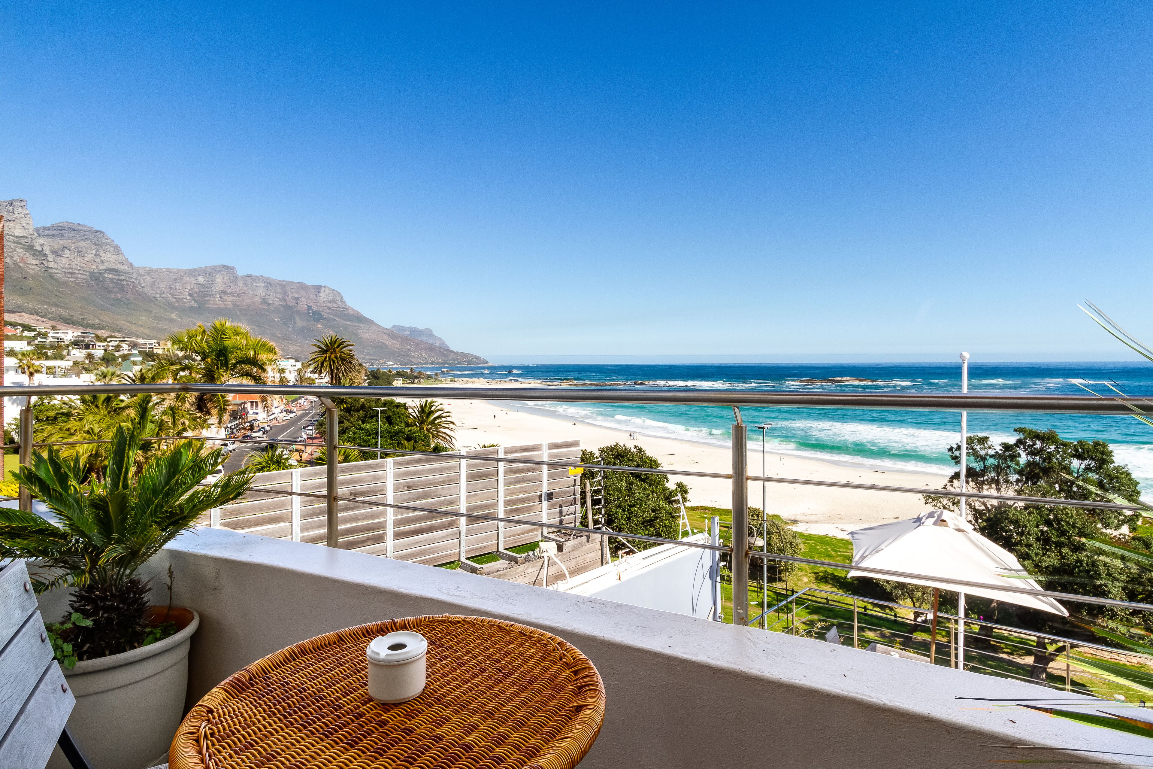 Standard Sea View | 阳台景观