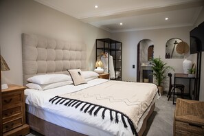 Klassieke kamer, balkon, uitzicht op oceaan | Lakens van Egyptisch katoen, luxe beddengoed, Select Comfort-bedden