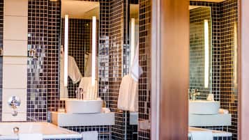 Suite | 1 bedroom, premium bedding, minibar, in-room safe