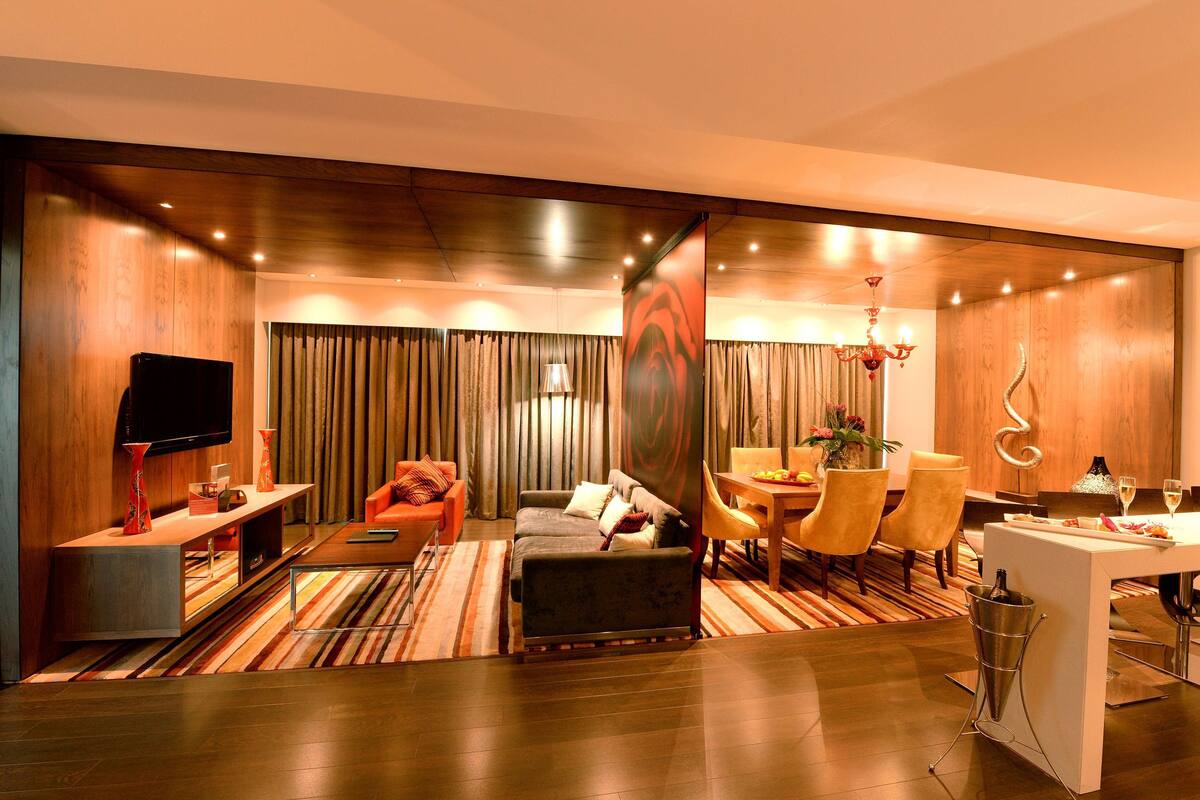 Presidential Suite | 1 bedroom, premium bedding, minibar, in-room safe