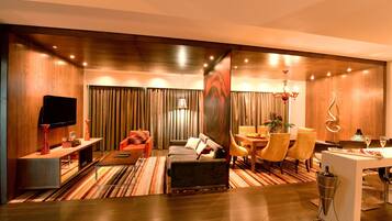 Presidential Suite | 1 bedroom, premium bedding, minibar, in-room safe