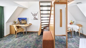 Junior-Suite (Superior) | Zimmersafe, Schreibtisch, schallisolierte Zimmer, Bügeleisen/Bügelbrett