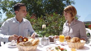 Desayuno buffet incluido todos los días 