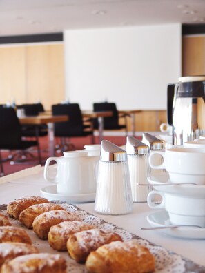 Free daily buffet breakfast - Seligweiler Hotel & Restaurants (Langenau)