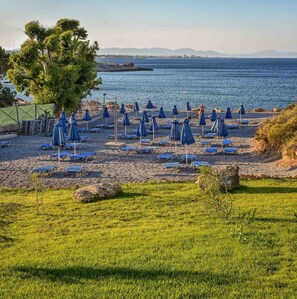 Beach nearby, sun-loungers, beach umbrellas, beach towels