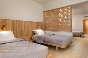 1 bedroom, soundproofing, free cribs/infant beds, free WiFi