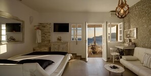 Honeymoon Apartment, Balcony, Sea View & Jetted Tub | Premium bedding, in-room safe, soundproofing, iron/ironing board