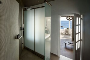 Honeymoon Apartment, Balcony, Sea View & Jetted Tub | Bathroom - Amoudi Villas (Santorini)
