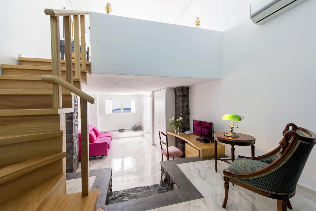 junior suite | select comfort beds, minibar, in-room safe, individually furnished