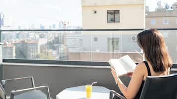 Phòng Deluxe, 1 phòng ngủ | Minibar, két bảo mật tại phòng, phòng cách âm