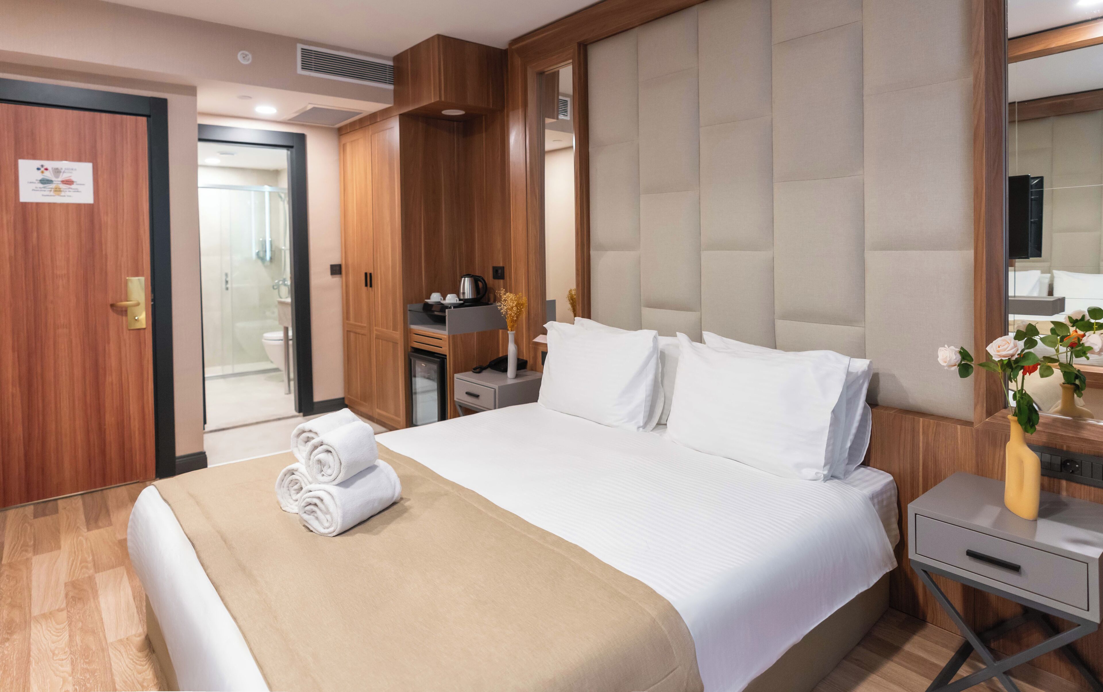Minibar, coffres-forts dans les chambres, chambres insonorisées