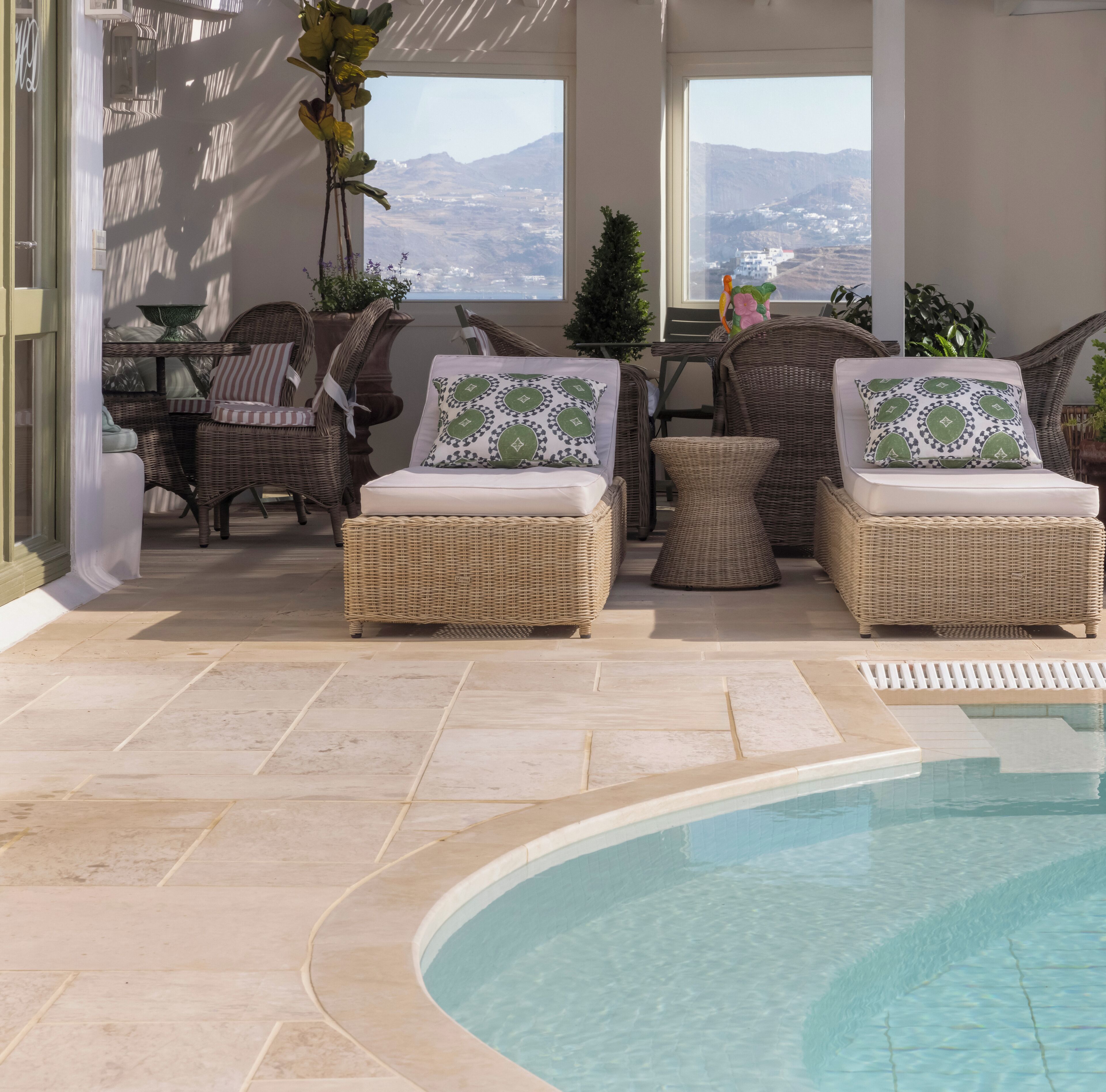 Photo - Dorion Hotel