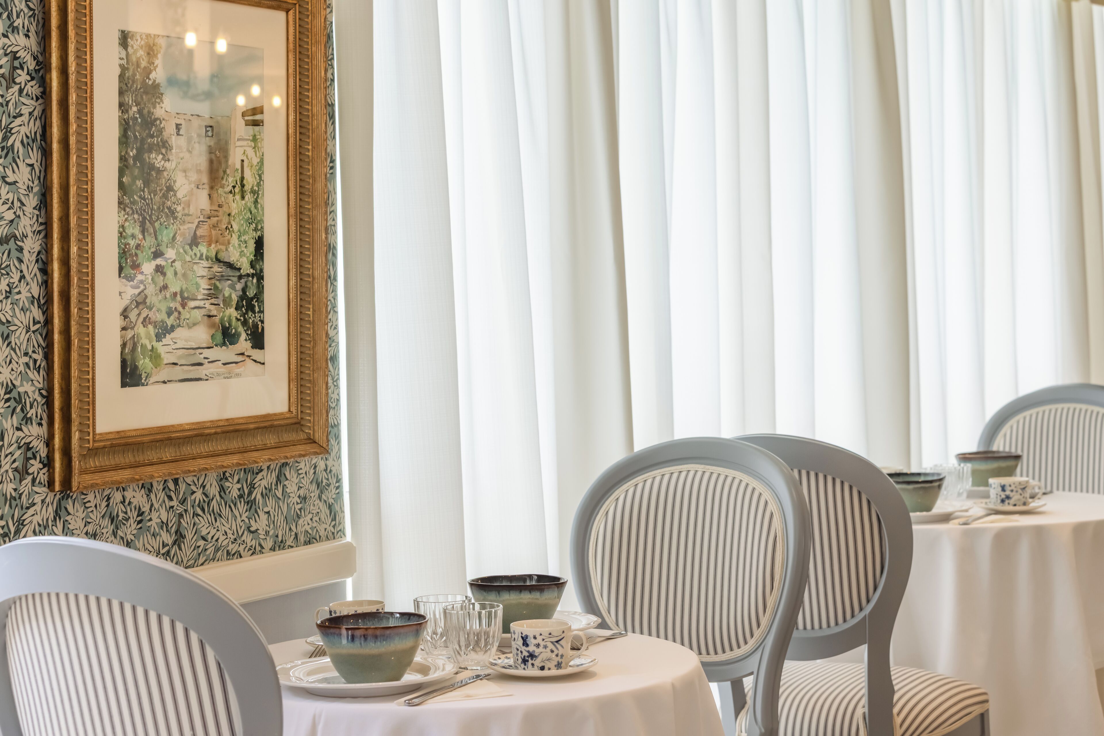 Photo - Dorion Hotel
