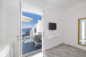 Suite (Venus) | Egyptian cotton sheets, pillowtop beds, minibar, in-room safe