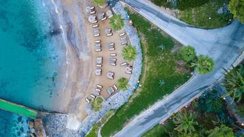 Private beach, free beach shuttle, sun loungers, beach towels