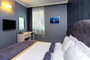 Minibar, in-room safe, desk, laptop workspace - Mineo Hotel  (Istanbul)