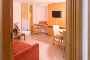 1 bedroom, minibar, in-room safe, desk