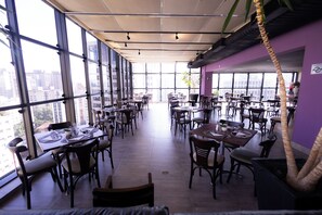 Restaurant - Hotel Intercity Address Faria Lima (São Paulo)