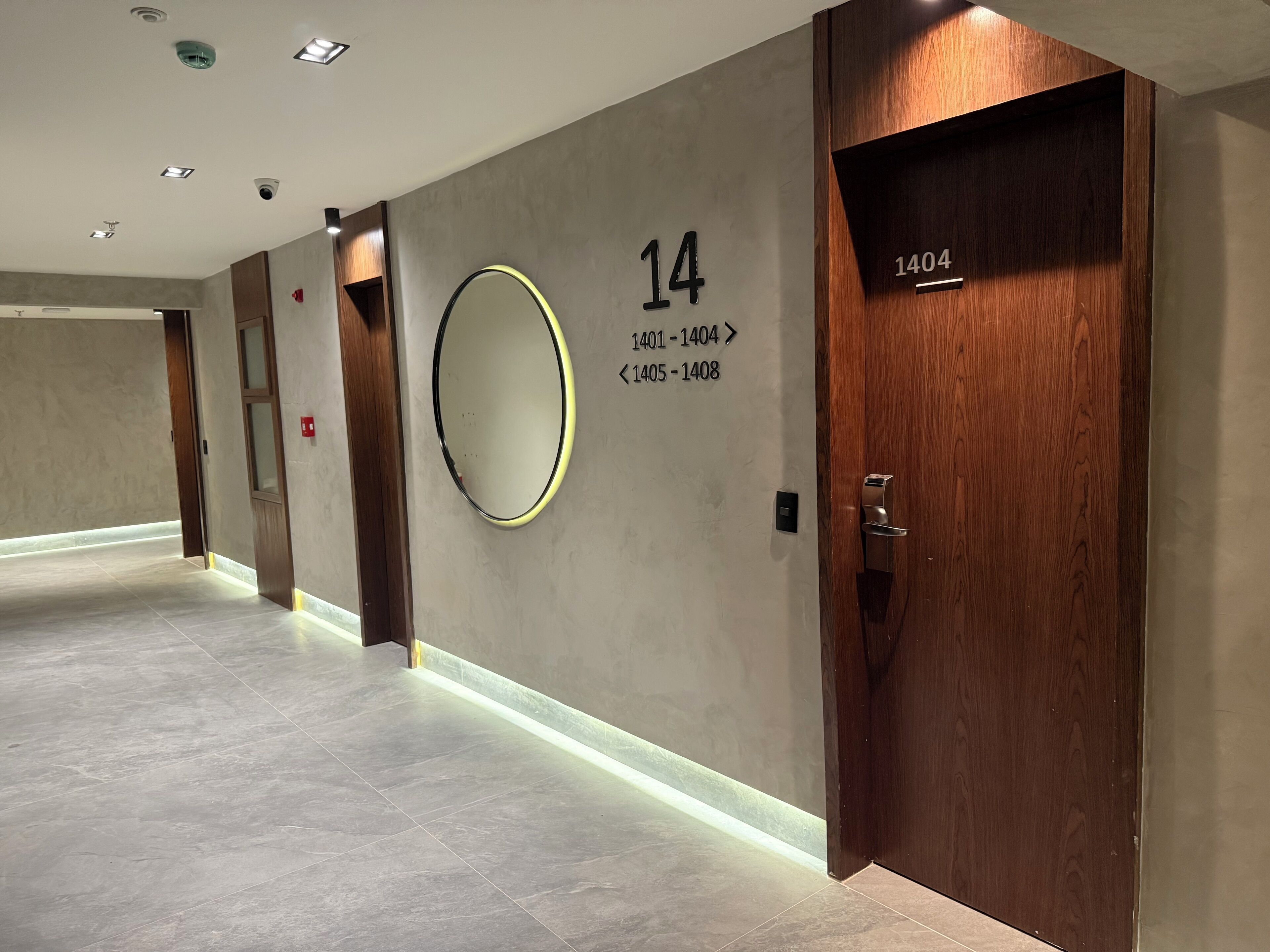 Minibar, in-room safe, desk, laptop workspace