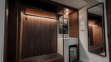 Minibar, in-room safe, desk, laptop workspace