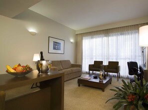 Flat-screen TV, pay movies