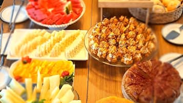 Se sirven desayunos, almuerzos y cenas