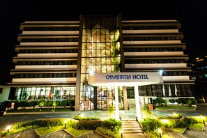 Façade de l’hébergement - soirée/nuit