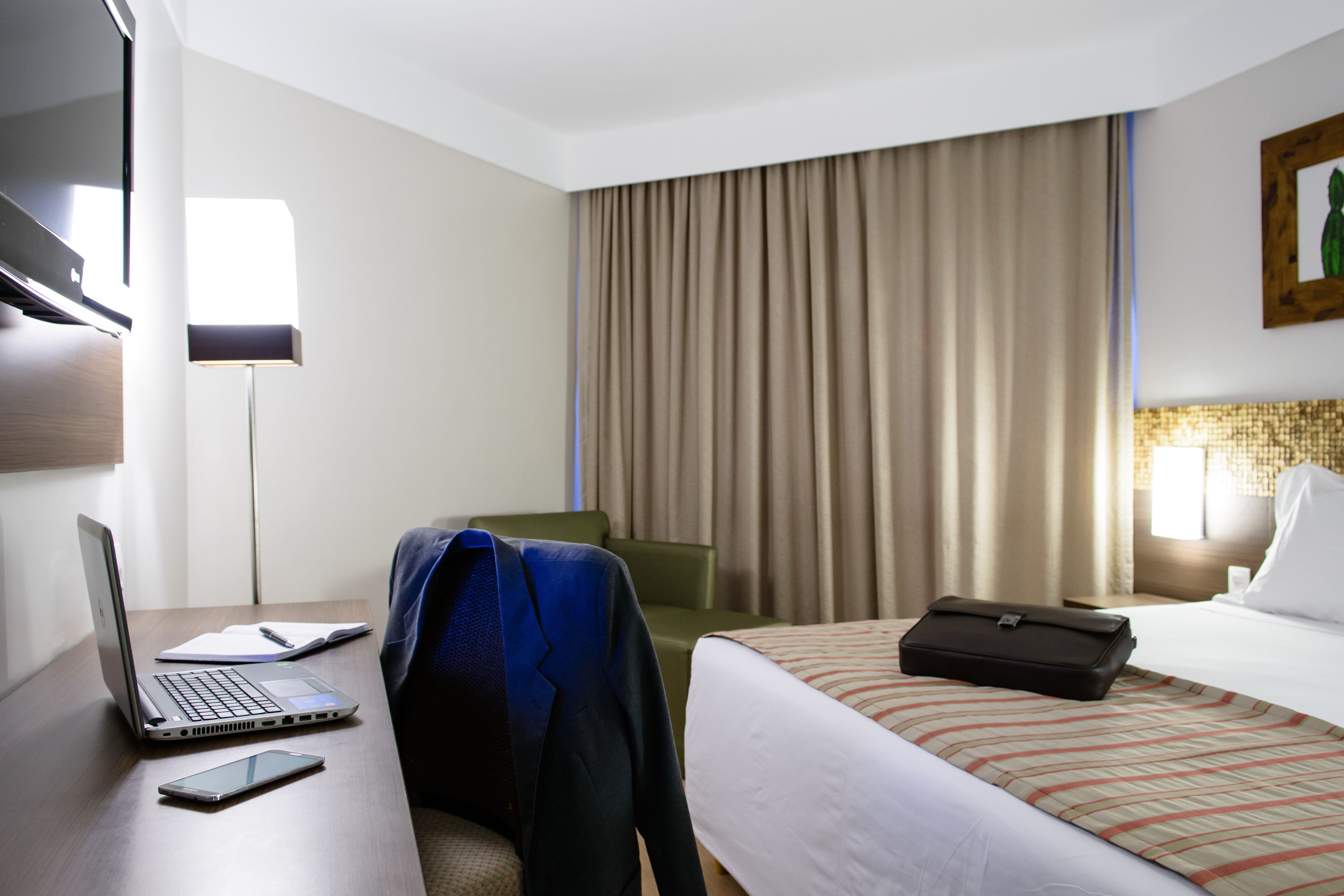 quarto duplo classico | minibar, in-room safe, desk, free wifi