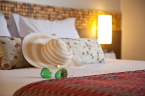 Quarto Duplo Superior com Vista Mar | Frigobar, cofres nos quartos, escrivaninha, Wi-Fi de cortesia