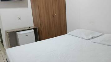 Quarto casal | Cortinas blackout, roupa de cama