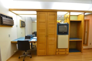 Habitación doble estándar, 1 cama matrimonial | Servicios de la habitación