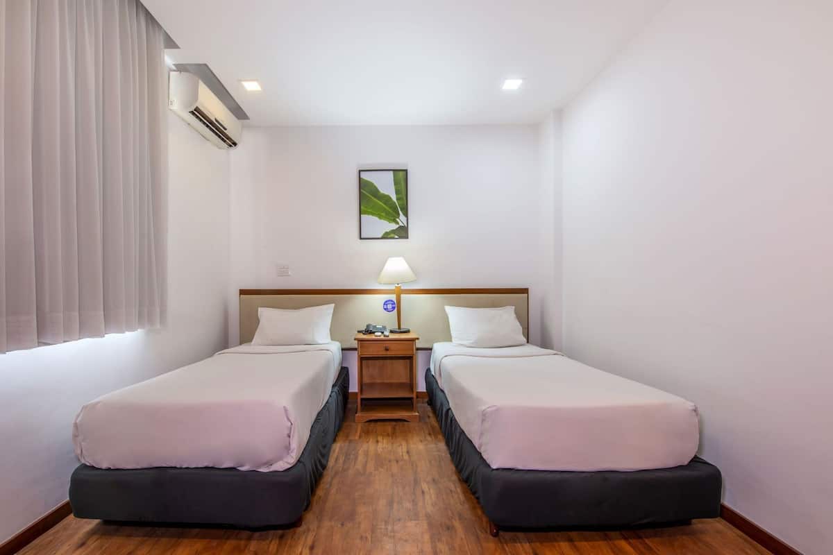 Minibar, desk, blackout drapes, soundproofing