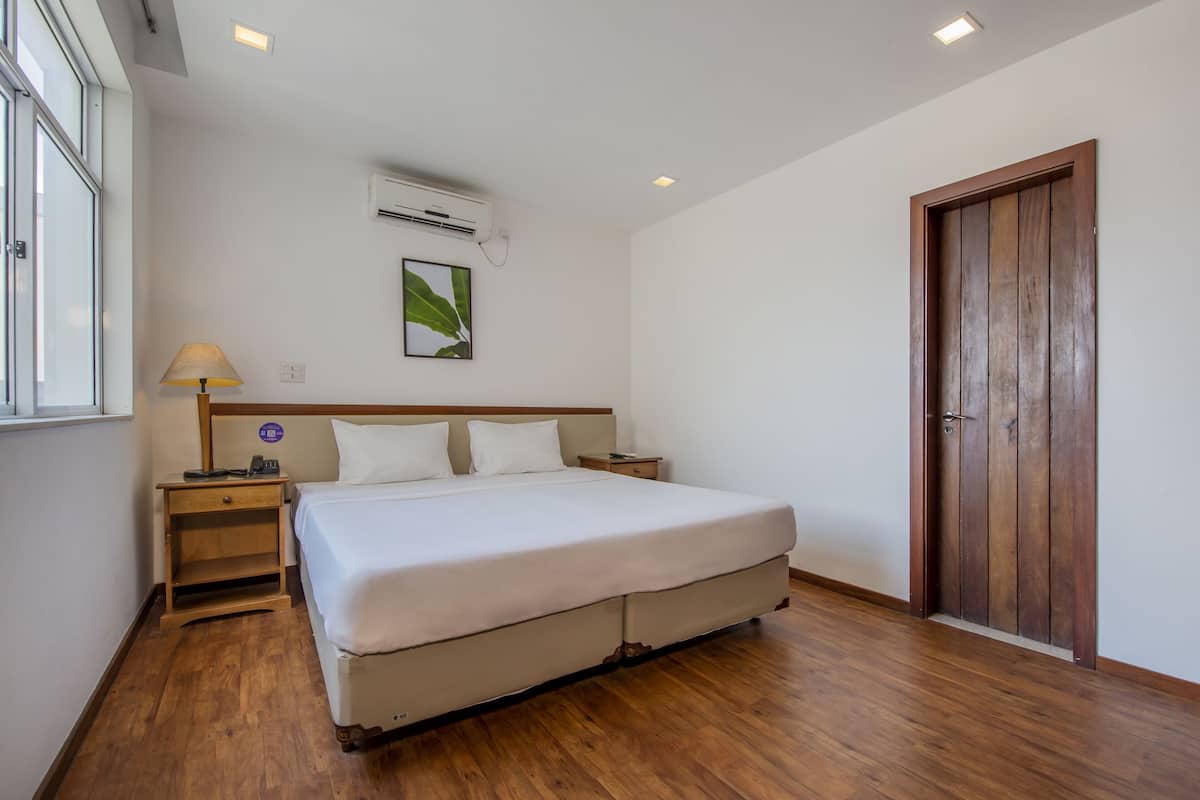 Minibar, desk, blackout drapes, soundproofing