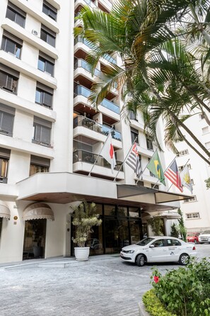 Fachada de la propiedad