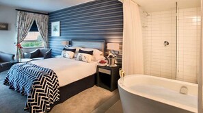 Deluxe Queen with Shower and Bath | Bathroom - The Portswood Hotel (Cape Town)