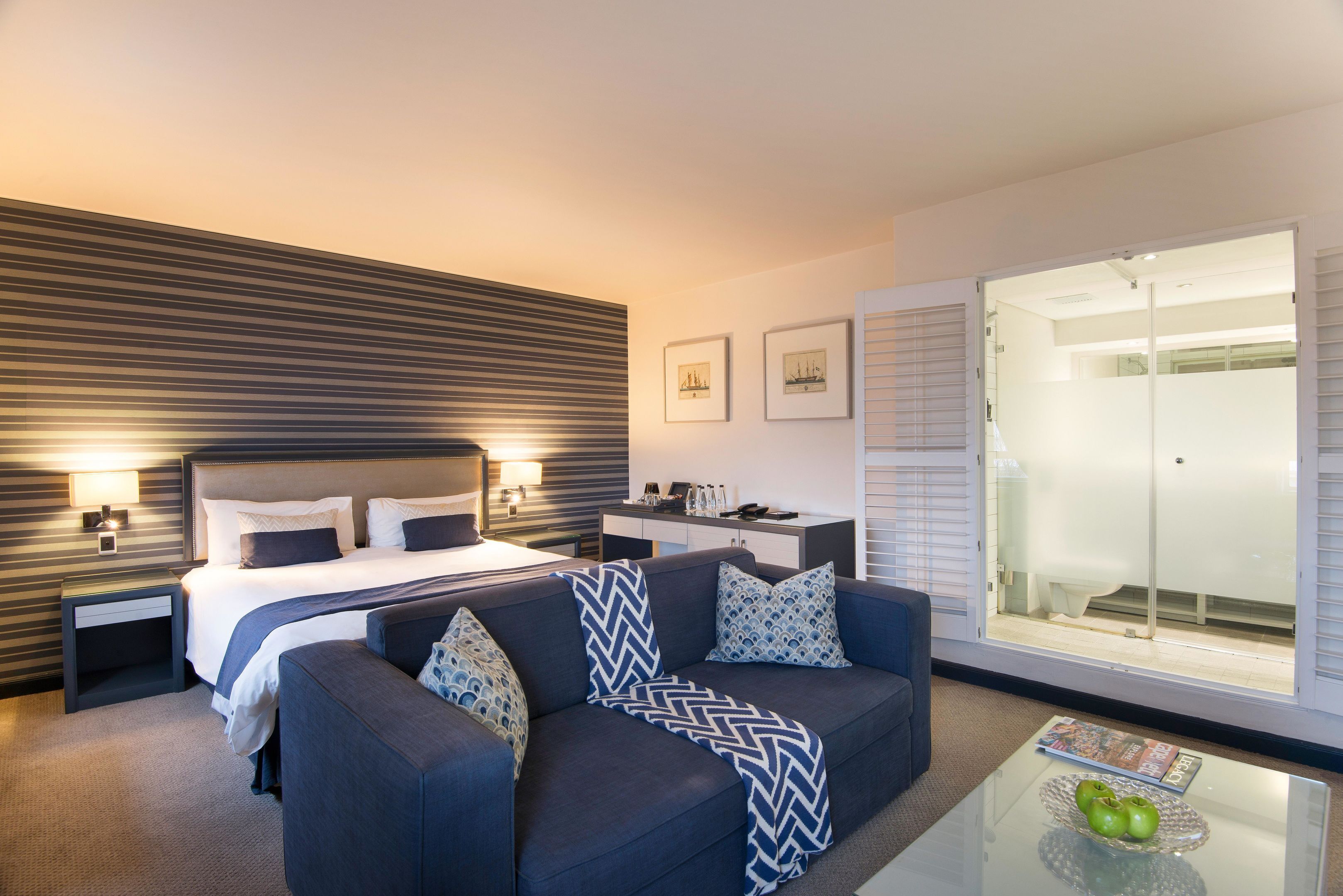 Estudio, 1 cama de matrimonio grande | Ropa de cama de alta calidad, minibar, caja fuerte y escritorio